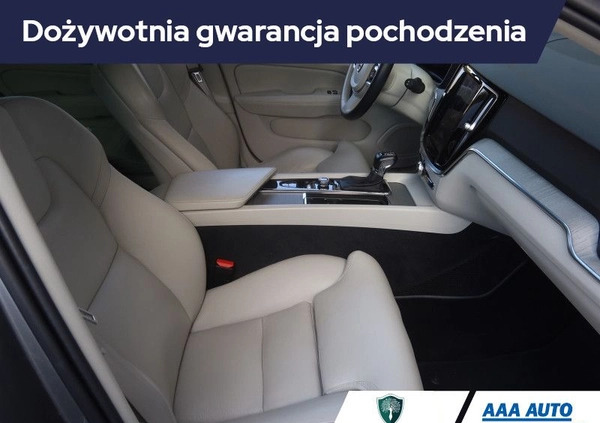 Volvo V60 cena 122000 przebieg: 72000, rok produkcji 2020 z Władysławowo małe 326